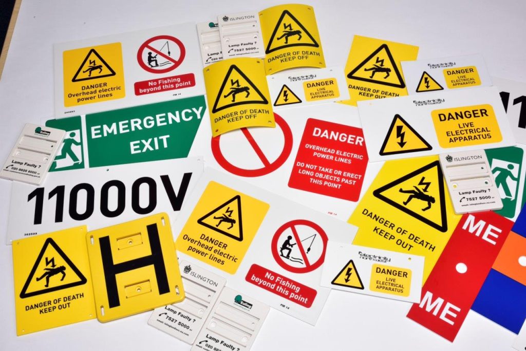 locata warning signs and makers